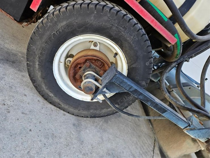 #2525-•-toro-1100-sprayer-image-35