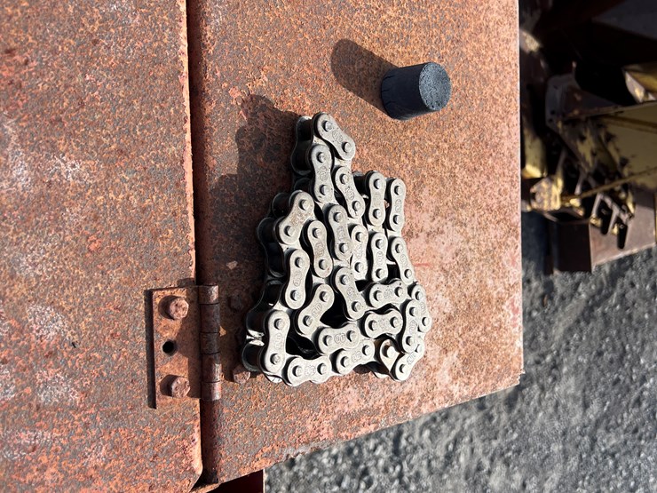 new-holland-770-image-8