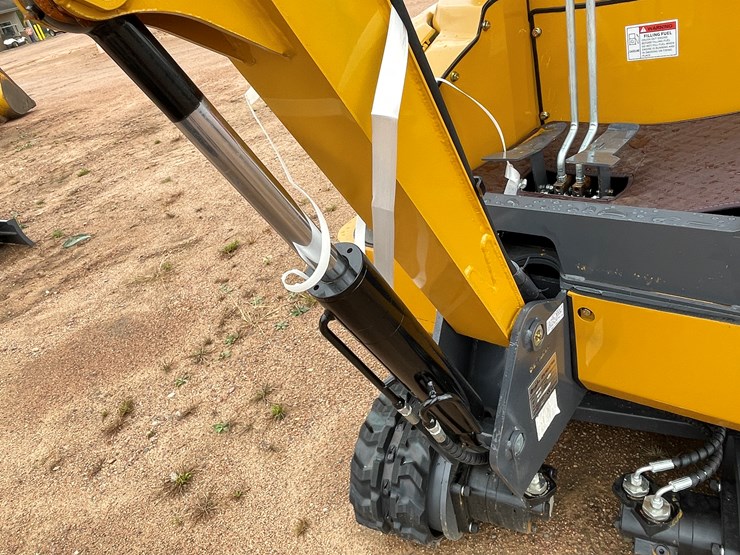 #1794-•-agt-qk18r-mini-excavator-image-18