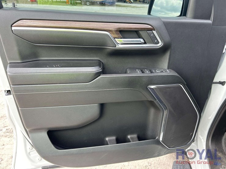 2023-chevrolet-1500-image-12