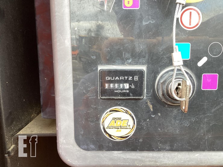 2008-jlg-800s-image-16