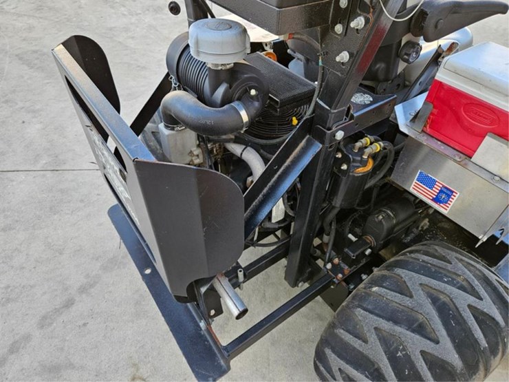 #2482-•-2012-dixie-chopper-xcaliber-3366-zero-turn-mower-image-11