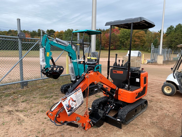 #1786-•-tmg-mve08-mini-excavator-image-1