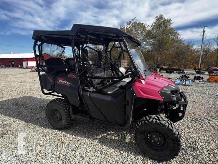 2018-honda-pioneer-700-image-4