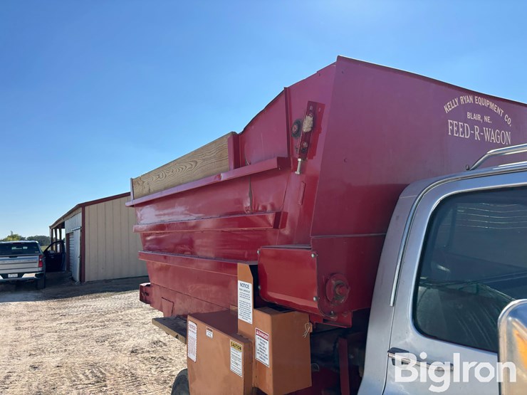 1982-chevrolet-k30-4x4-feed-truck-image-14