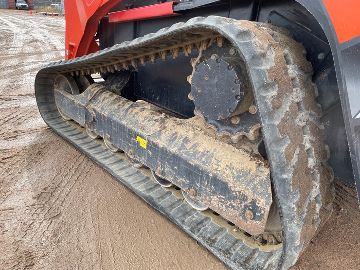 2022-kubota-svl97-2-image-19