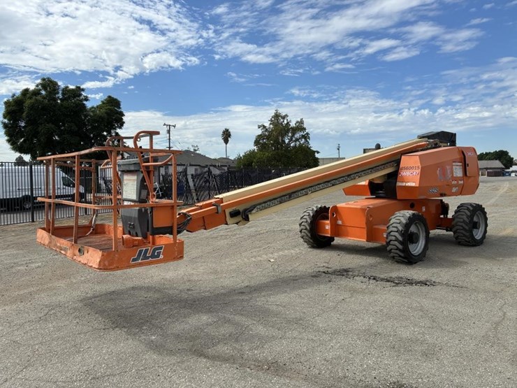 2015-jlg-600s-image-1