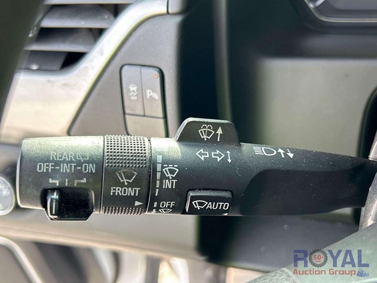 2016-chevrolet-tahoe-image-15