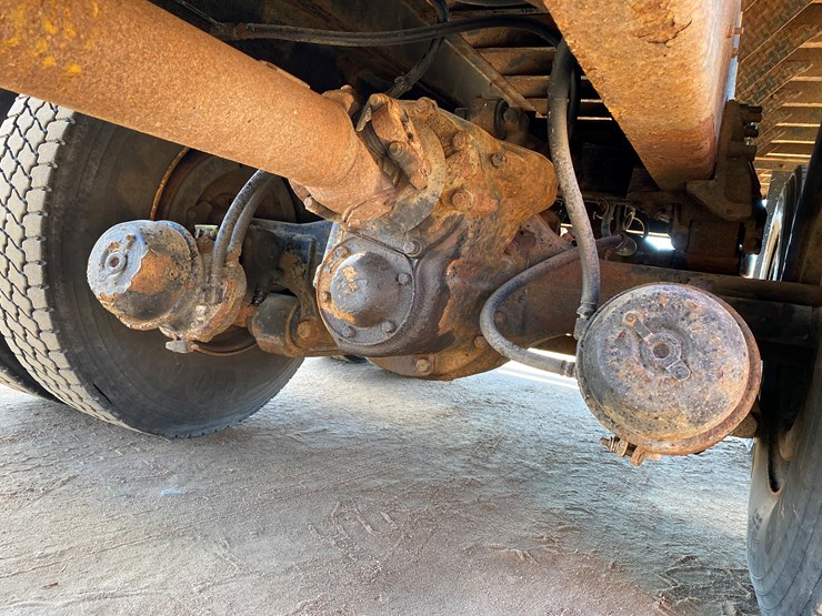 2003-international-7400-image-15