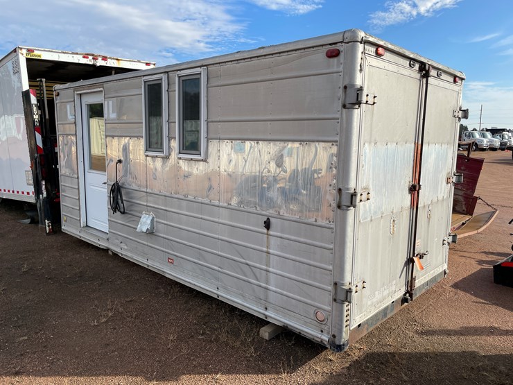 #3199-•-converted-storage-office-box-image-1