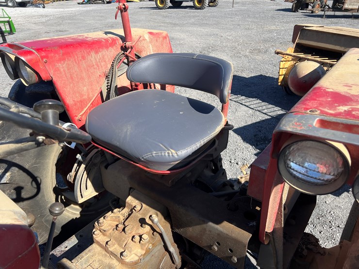 massey-ferguson-165-image-3