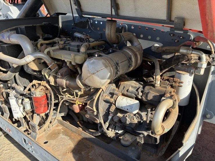 2018-skyjack-sj1056-image-14