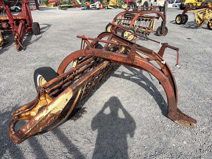 new-holland-258-image-6