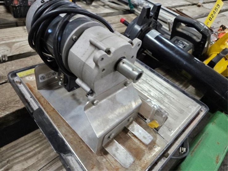 #2452-•-tile-saw-&-gear-reduction-motor-image-4