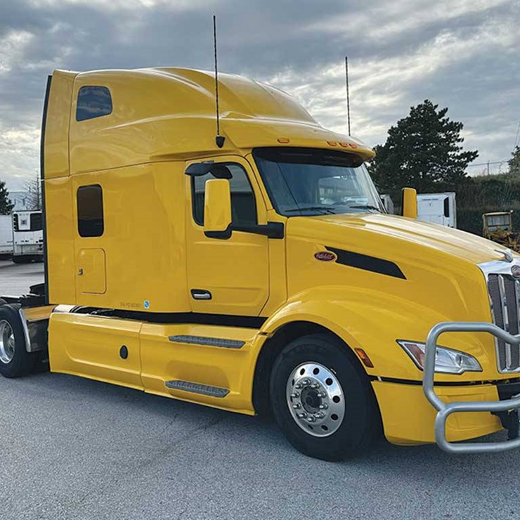 2023 PETERBILT 579