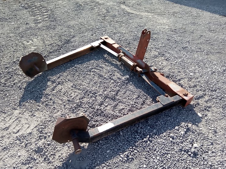 #883-•-superior-3pt-bale-unroller-image-1