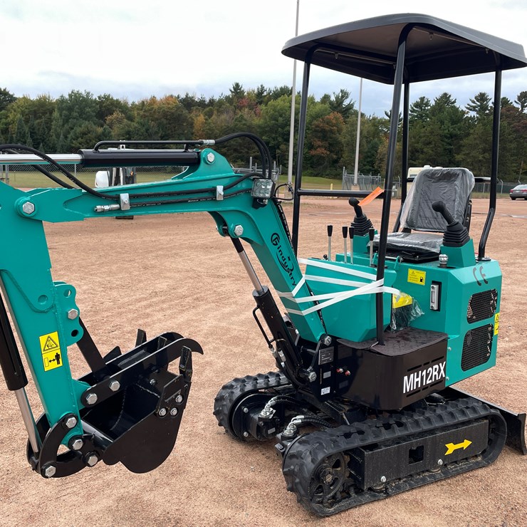 #1697 • AGT MH12RX Mini Excavator