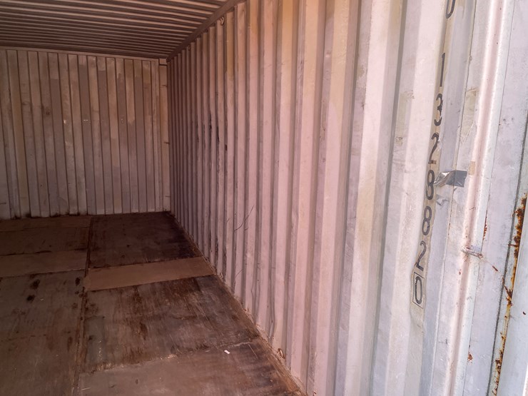 #3399-•-20'-standard-height-shipping-container-image-10