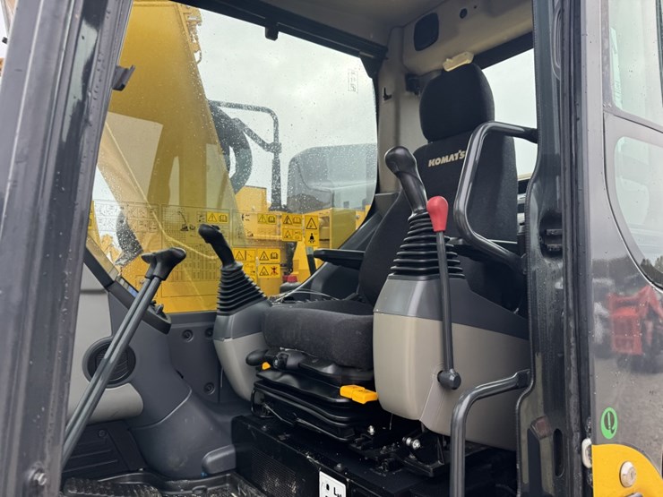 2023-komatsu-pc138us-lc-11-image-11