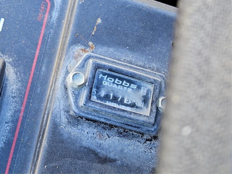 #2530-•-toro-3150-greensmaster-greens-mower-image-17