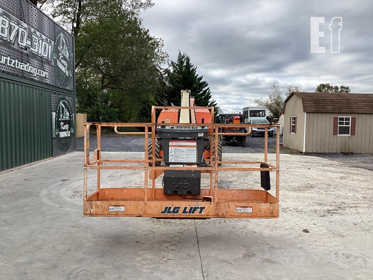 2008-jlg-800s-image-7