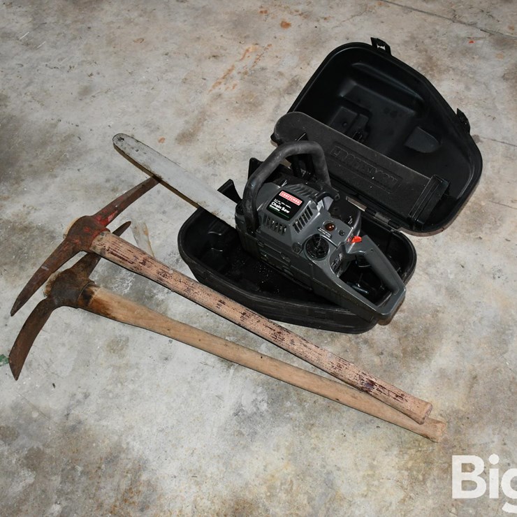 Pickaxes & Chainsaw