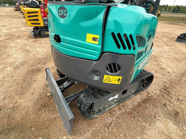 #1798-•-agt-qk16r-mini-excavator-image-21