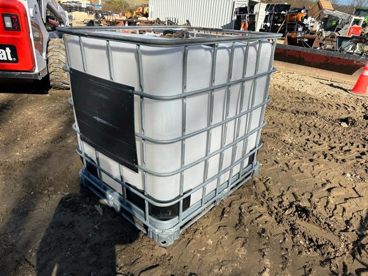water-tank-tote-image-3