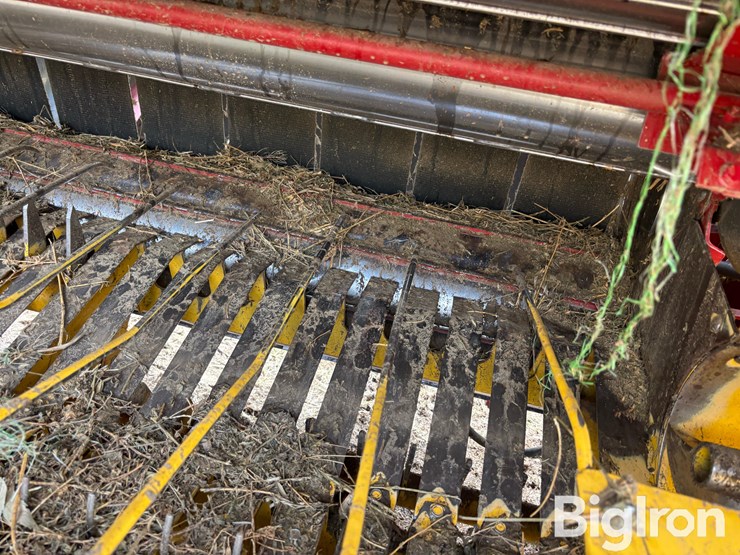 2012-new-holland-br7090-image-17