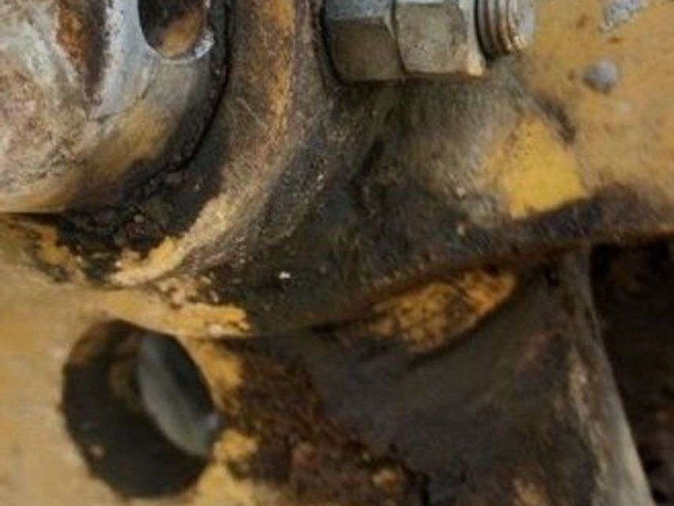 2019-caterpillar-325f-image-6