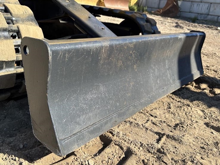 komatsu-pc12uu-2-image-10