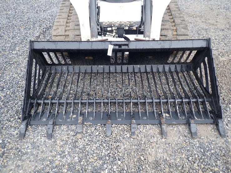 wildcat-84"-skid-steer-skeleton-tooth-bucket-image-2
