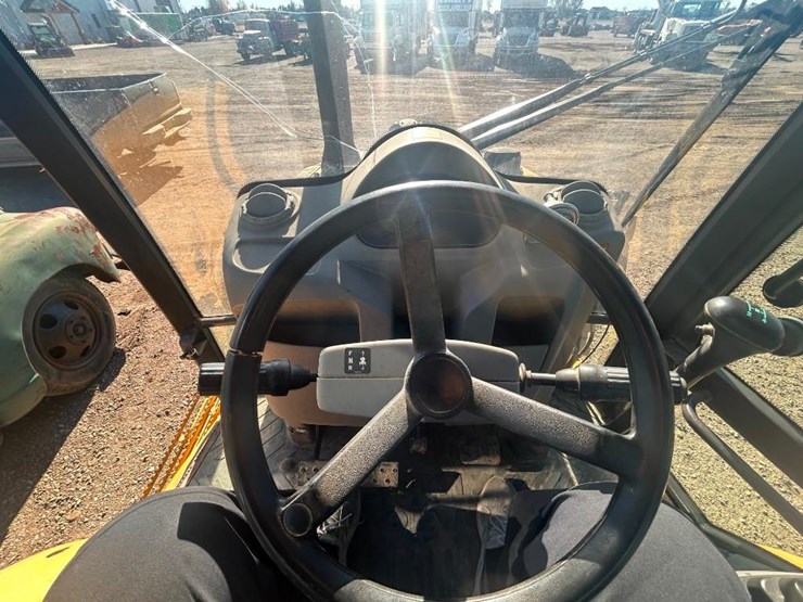 2004-volvo-bl70-image-26