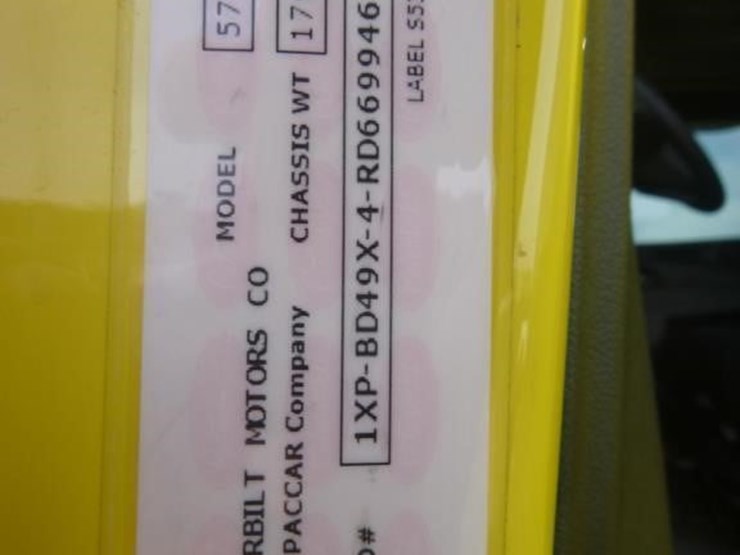 2024-peterbilt-579-image-29