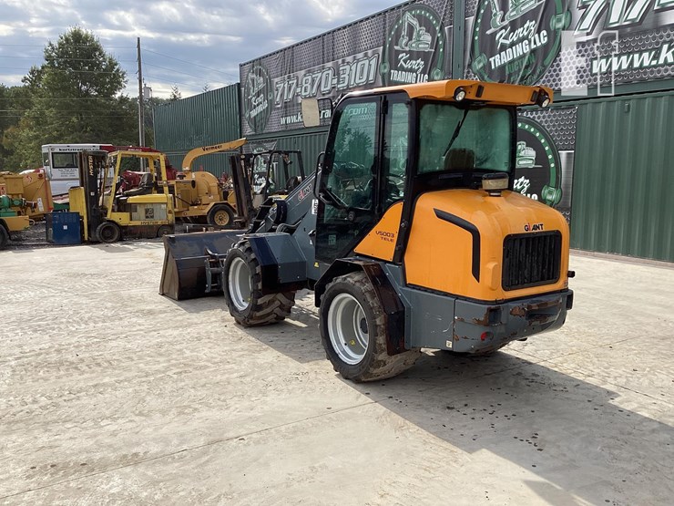 2015-giant-v5003-image-2