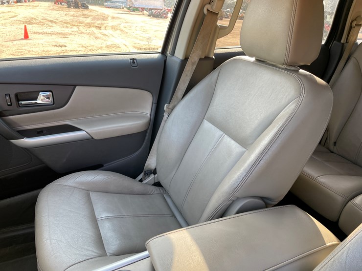 2013-ford-edge-image-28