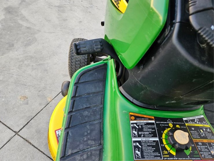 john-deere-x300-image-16