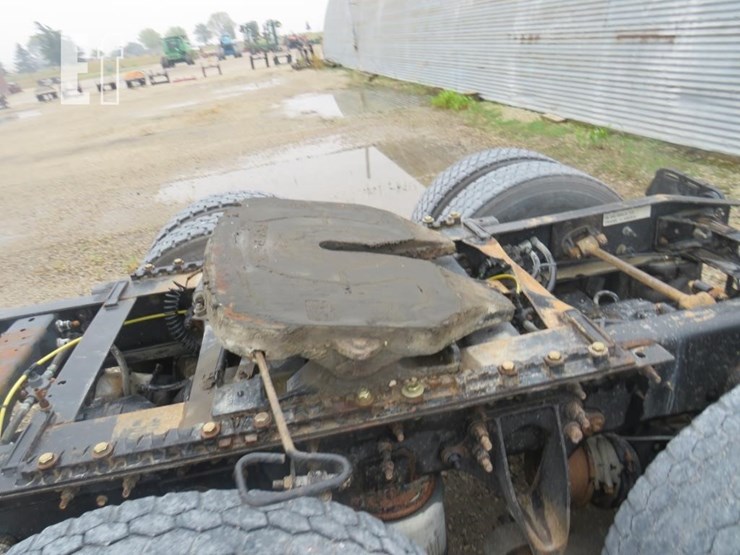 2013-international-prostar-image-10