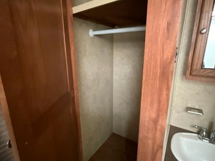 2015-forest-river-flagstaff-microlite-camper-image-31