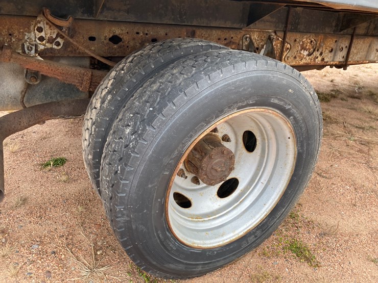 2000-ford-f450-xl-image-16