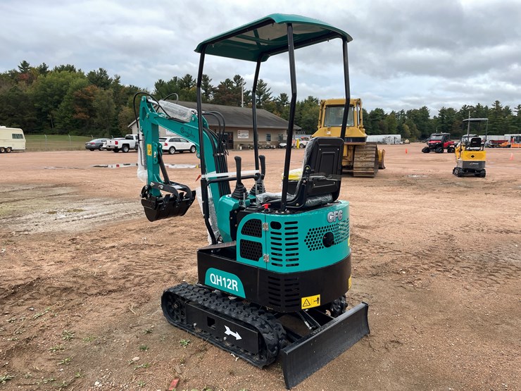 #1787-•-agt-qh12r-mini-excavator-image-7