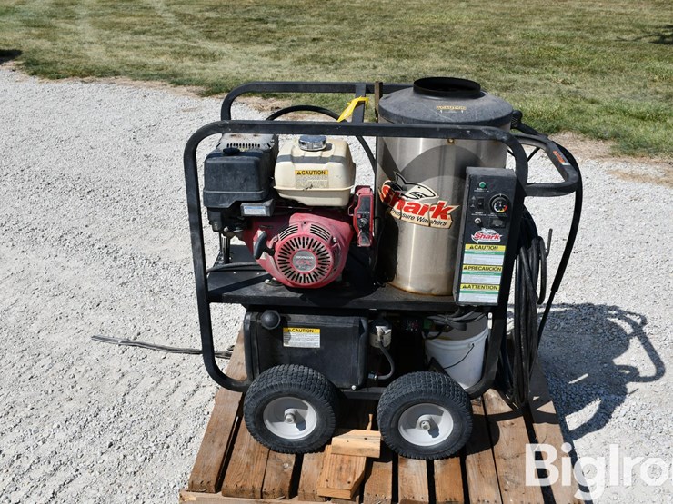shark-1.110-056.0-portable-power-washer-image-8