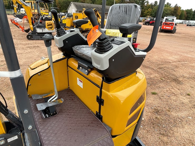 #1799-•-agt-qk18r-mini-excavator-image-20