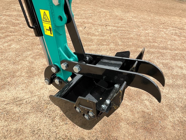 #1697-•-agt-mh12rx-mini-excavator-image-12