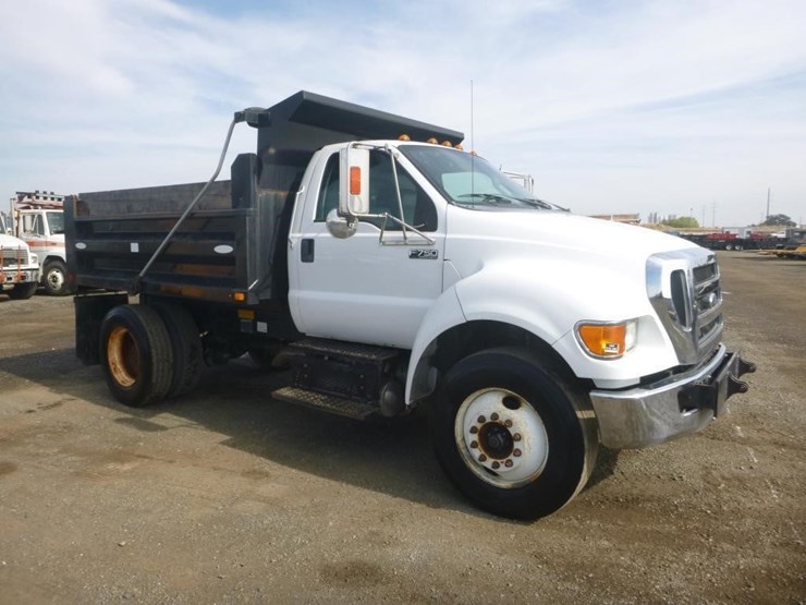 ford-f750-image-2