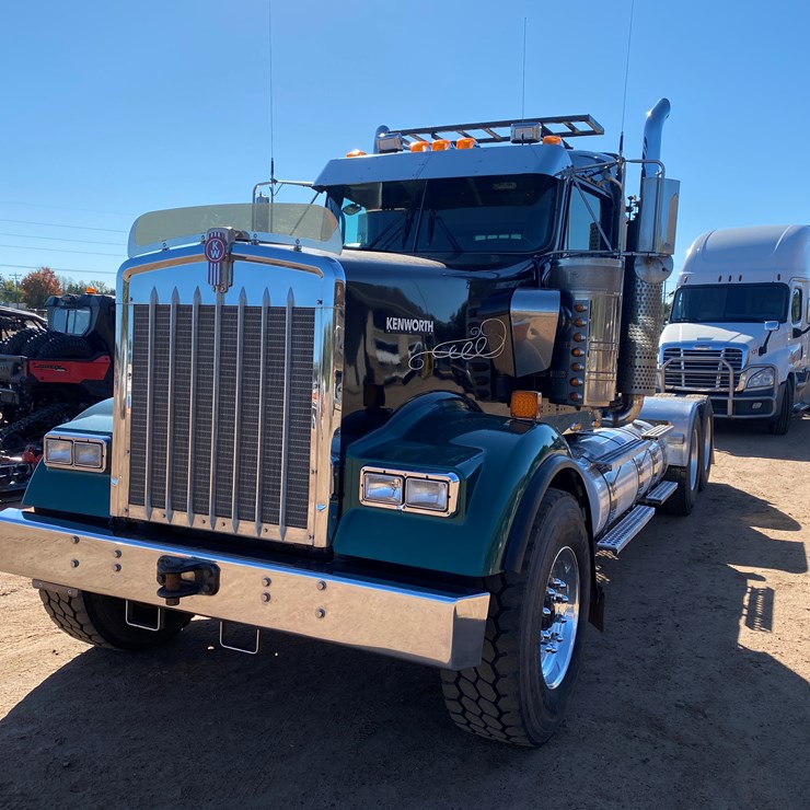2016 KENWORTH W900L