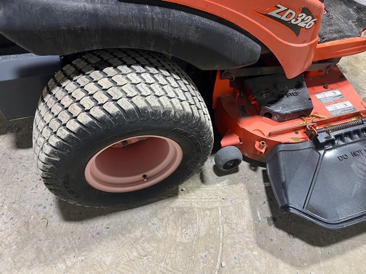 kubota-zd326p-image-12