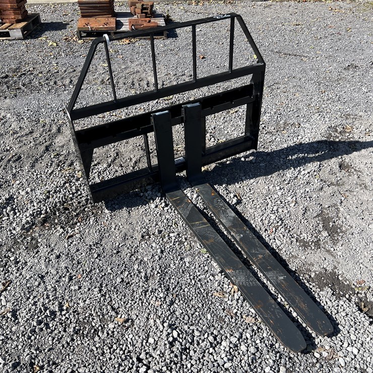 #836 • UNUSED KIVEL QT PALLET FORKS