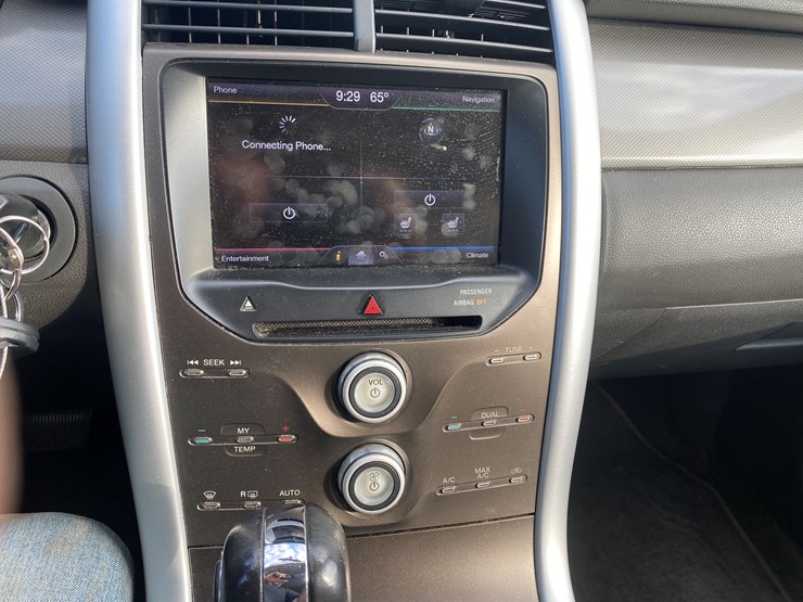 2013-ford-edge-image-72