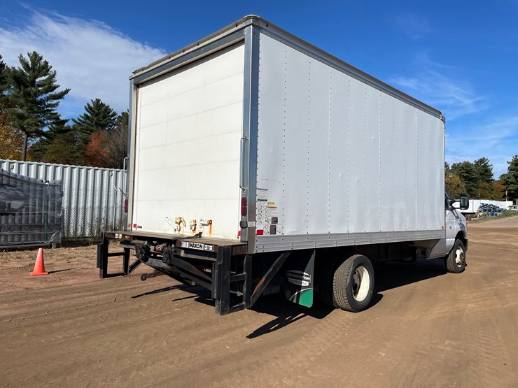 2018-ford-e450-image-5